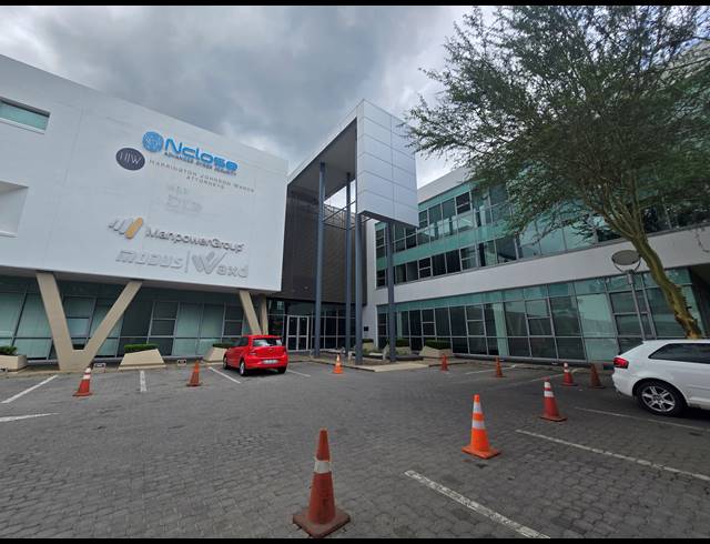 665M² OFFICE TO LET IN MAGALIESSIG
